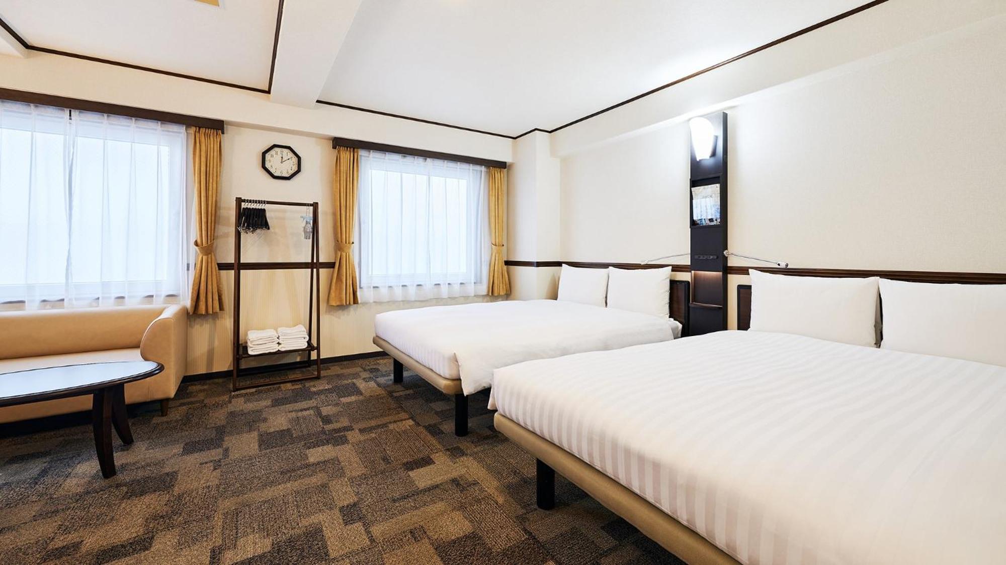 Toyoko Inn Osaka Tsuruhashi Ekimae Номер фото