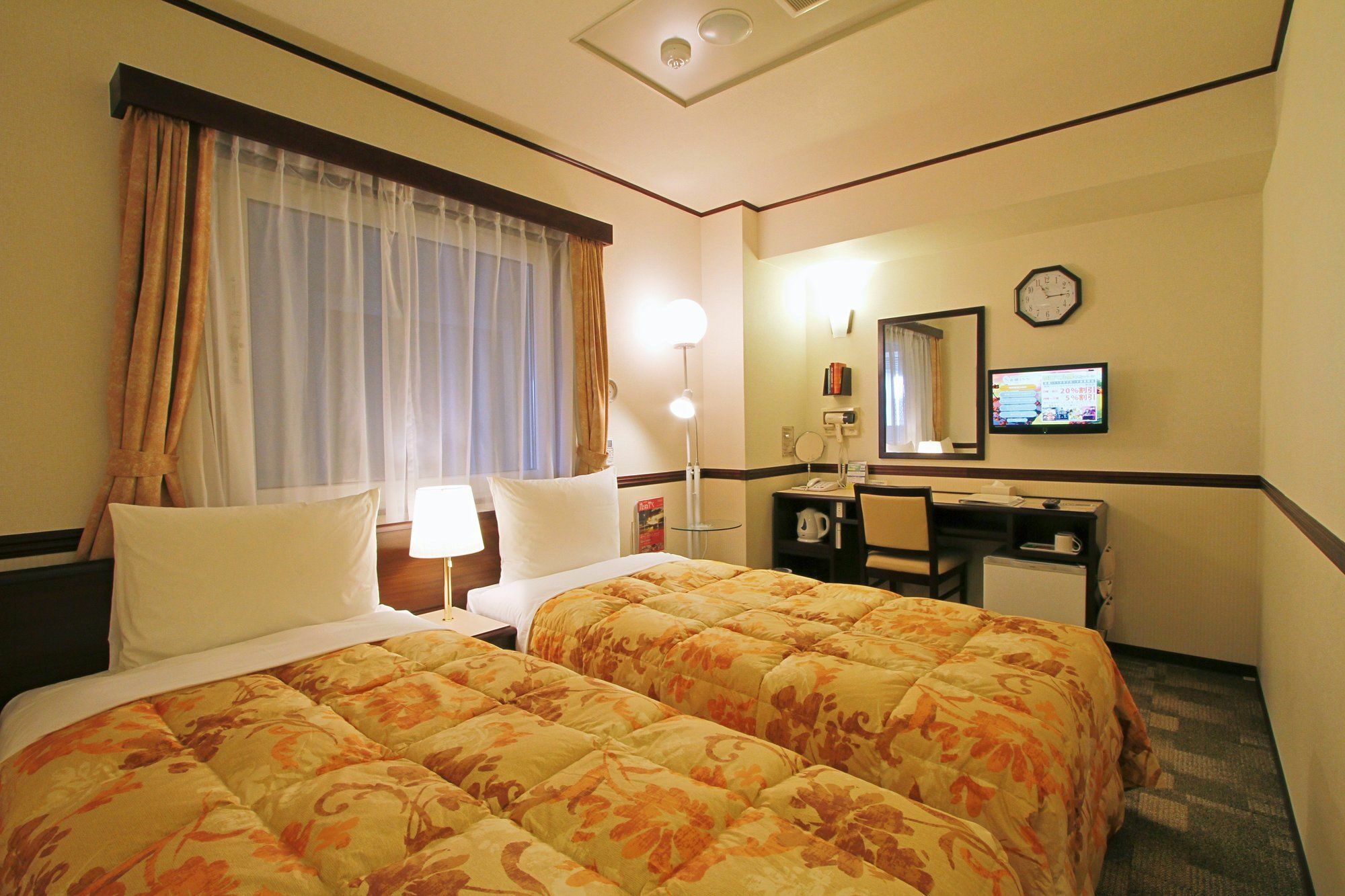 Toyoko Inn Osaka Tsuruhashi Ekimae Екстер'єр фото